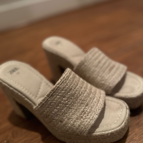 Zara Wedges Size 7 - Picture 2 of 3